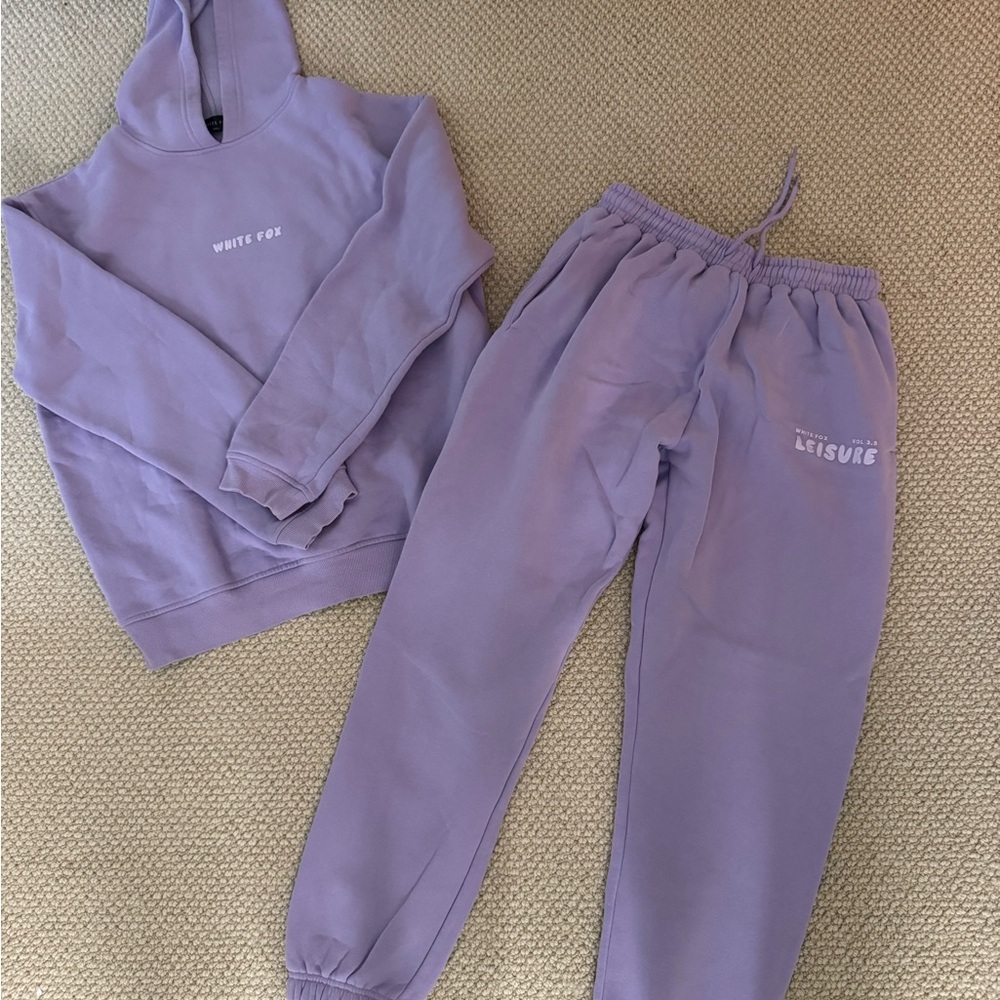 white fox sweatset